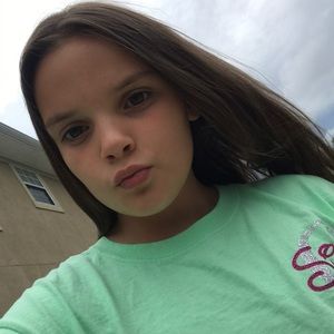 Meet your Posher, Caitlyn